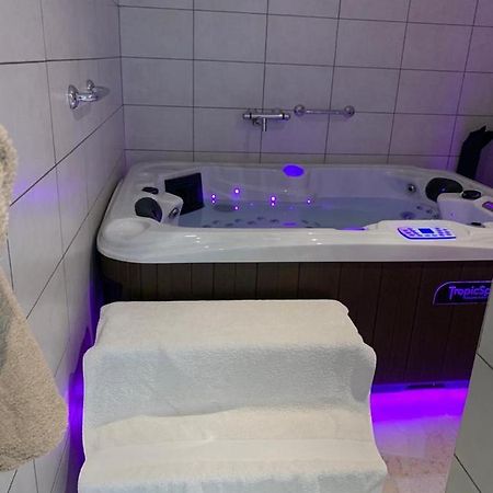 Appartement Avec Jacuzzi Hammam Sauna Privatise Au Rez De Chaussee Ds Maison A Voglans A 2 Kilometres Du Lac Du Bourget En Savoie Entre Chambery Et Aix Les Bains Cure Thermale Εξωτερικό φωτογραφία